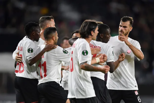 cluj-sivasspor-canli-anlatim-cluj-sivasspor-maci-saat-kacta-hangi-kanalda-1663266474051.jpg Sezonun ilk galibiyeti Avrupa'da: Sivasspor'dan kritik 3 puan - 2