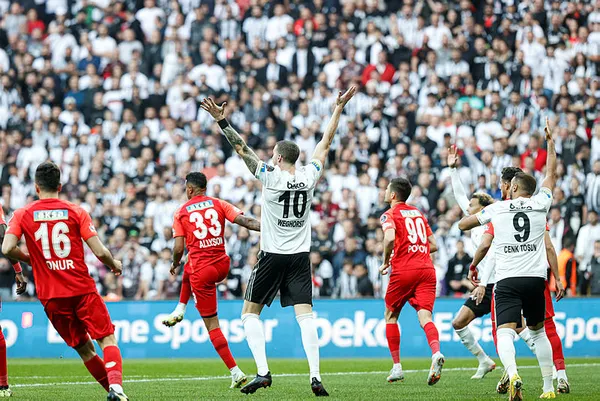 Beşiktaş: 5 - HangiKredi Ümraniyespor: 2 MAÇ SONUCU ÖZET