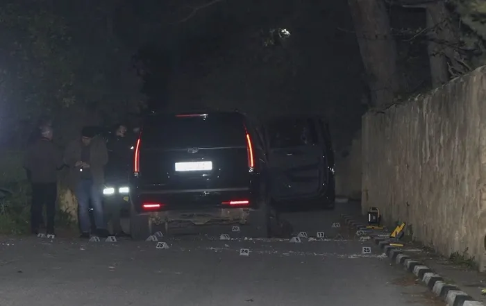 son-dakika-kktcdeki-halil-falyali-cinayetinde-2-yakin-koruma-gozaltinda-1644699220199.jpg SON DAKİKA: KKTC’deki Halil Falyalı cinayetinde 2 yakın koruma gözaltında - 2