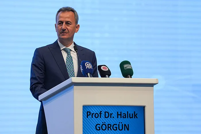 savunma-sanayii-baskani-gorgun-duyurdu-40-adet-daha-hurkus-b-tedarik-edecegiz-1713451445854.jpeg Savunma Sanayii Başkanı Görgün duyurdu! "40 adet daha HÜRKUŞ-B tedarik edeceğiz" - 4