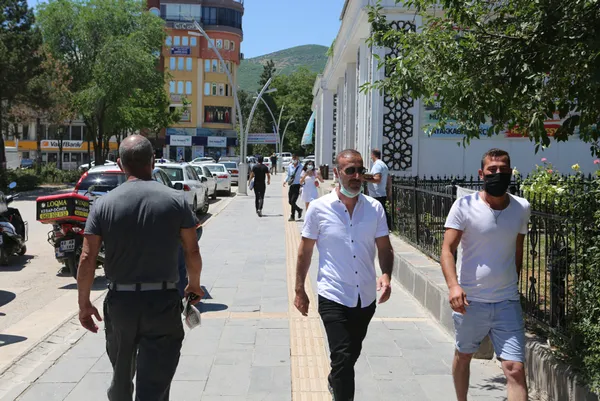vaka-sayisi-artan-tek-il-tunceli-dikkat-ceken-aciklama-sehir-disindan-gelenler-1621777088398.jpg Vaka sayısı artan tek il Tunceli! Dikkat çeken açıklama: Şehir dışından gelenler... - 2