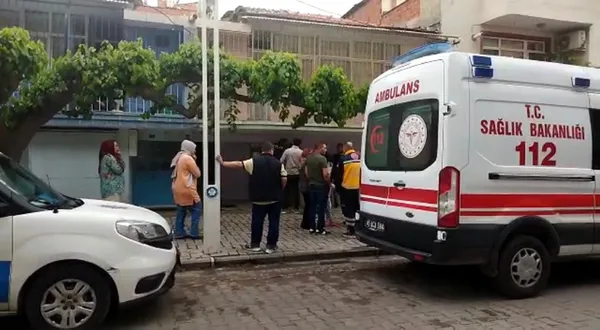 1651634753420.jpg Manisa'da acı olay! Bayramlaşmaya gittiler ölü buldular - 2