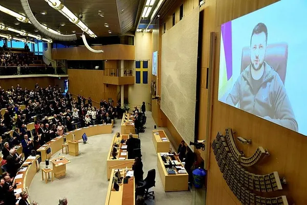 1648125096442.jpeg Zelenskiy NATO Zirvesi'nde konuştu! Rusya'ya yeni suçlama: Fosfor bombası kullandılar - 1