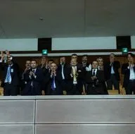 Kazan Belediye Başkanı Ertürk ve beraberindeki heyet kararı ayakta alkışladı
