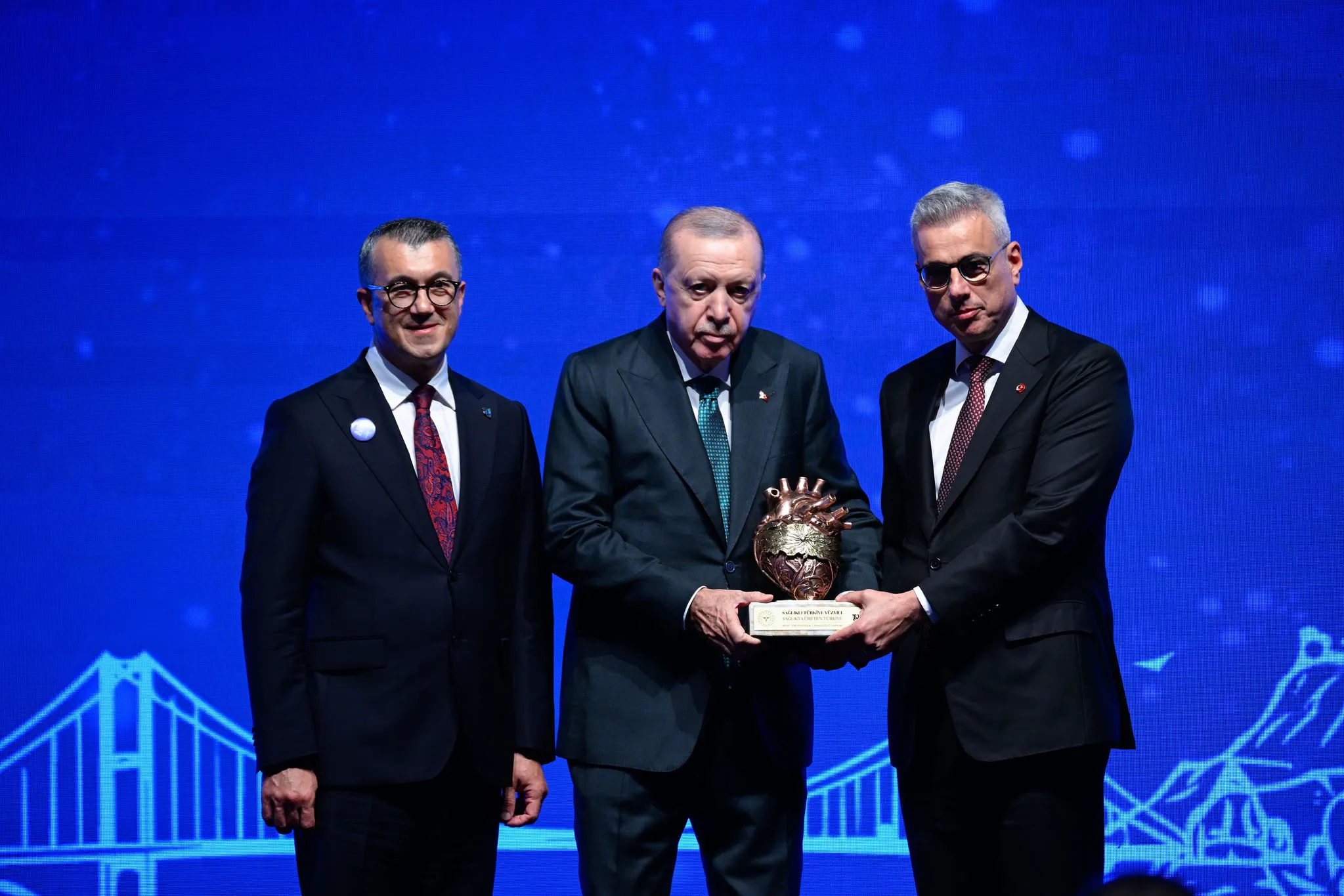 Türkiye sağlıkta dünya liginde! Bakan memişoğlu'ndan yerli üretim mesajı: Kendi cihazımızı ve ilacımızı üreteceğiz