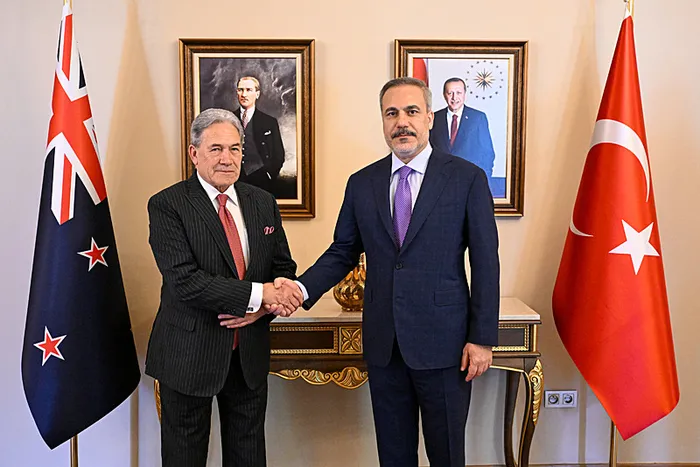 son-dakika-disisleri-bakani-fidandan-onemli-aciklamalar-irak-ile-terorle-mucadele-isbirligini-guclendirecegiz-1714137065749.jpg Son dakika | Dışişleri Bakanı Fidan'dan önemli açıklamalar: Irak ile terörle mücadele işbirliğini güçlendireceğiz - 4