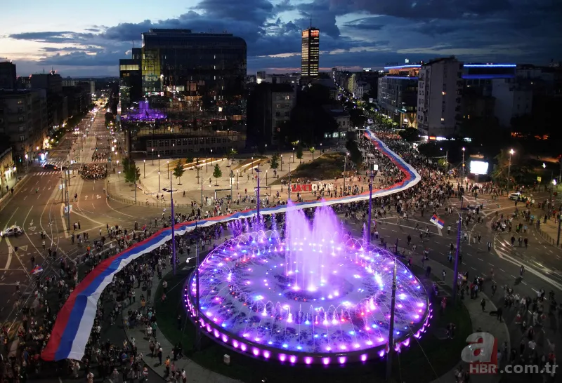 Sırbistan'da sapkın LGBT'lilere karşı isyan! Binlercesi sokağa döküldü 6