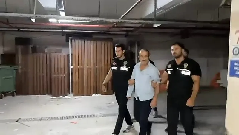 ultraslan-lideri-muzaffer-sirinin-iddialari-coktu-ocalan-icin-ironi-dedi-gercek-baska-cikti-1787131432359.jpeg Ultraslan lideri Muzaffer Şirin'in iddiaları çöktü! Öcalan için "ironi" dedi gerçek başka çıktı - 1
