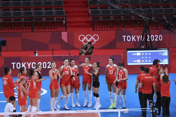 Türkiye Rusya voleybol maçı ne zaman? Tokyo 2020 Filenin Sultanları Rusya Olimpiyat Komitesi maçı hangi kanalda?