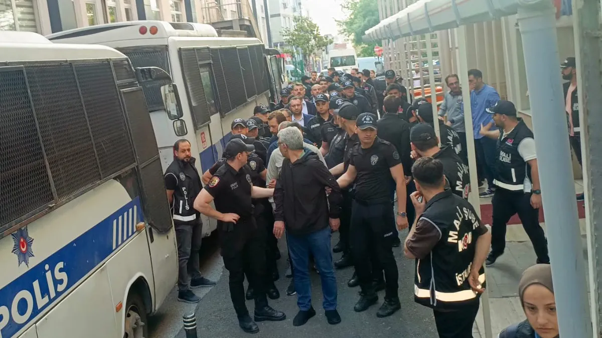 CHP'li Büyükçekmece’de yolsuzluk çarkı! Villa rüşveti ve basketbol takımı üzerinden kirli para trafiği
