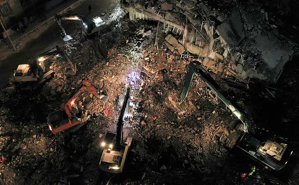 Kahramanmaraş’ta 10 cadde ve sokakta enkaz kaldırma çalışmaları yapılacak