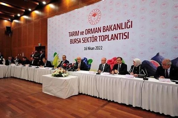 Son dakika: Tarım ve Orman Bakanı Vahit Kirişçi’den ayçiçek yağı ve şeker stoku açıklaması: Algı operasyonu yürütüldü