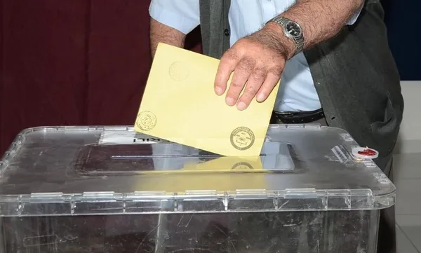 SEÇİM GÜNÜ OY SAATLERİ 14 MAYIS! Oy kullanma işlemi saat kaçta başlıyor? En son saat kaçta oy verilir?