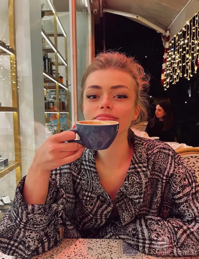 Kuruluş Orhan Dafne kimdir? Merve Çandar kaç yaşında, nereli? Hangi dizilerde oynadı? 5