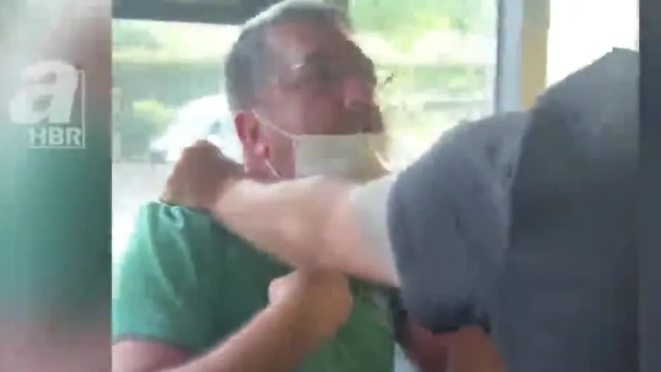 İstanbul’da İETT otobüsünde taciz şoku!