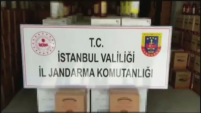 istanbulda-duzenlenen-operasyonda-8-bin-litre-sahte-icki-ele-gecirildi-1625292034361.jpg İstanbul'da düzenlenen operasyonda 8 bin litre sahte içki ele geçirildi - 1
