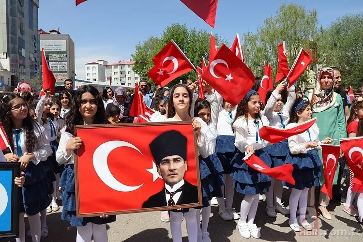 29 Ekim Cumhuriyet Bayramı Mesajları: Cumhuriyet’in 100. Yılına özel en anlamlı, resimli, duygusal, yeni, kısa-uzun, güzel resimli mesajlar… 10