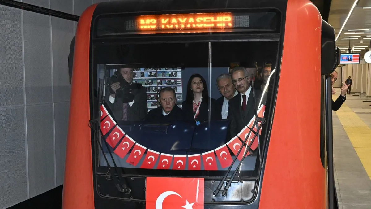 Bakırköy Sahil- Kirazlı metro hattı 1 yılda 17,1 milyon yolcu ağırladı