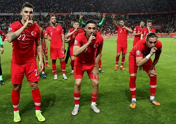 Fransız basını Türkiye'ye övgüler yağdırdı