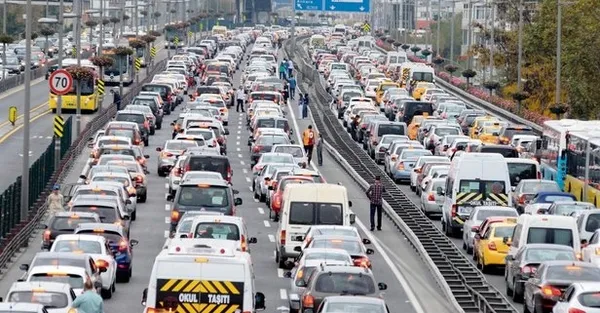 arac-sahiplerini-ilgilendiriyor-zorunlu-trafik-sigortasinda-yenilik-1634803831482.jpeg Araç sahiplerini ilgilendiriyor! Zorunlu trafik sigortasında yenilik - 1