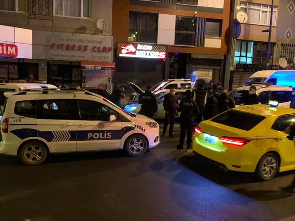 1612167428174.jpg Sokağa çıkma yasağını ihlal etti! Gazetecilere seslendi - 6