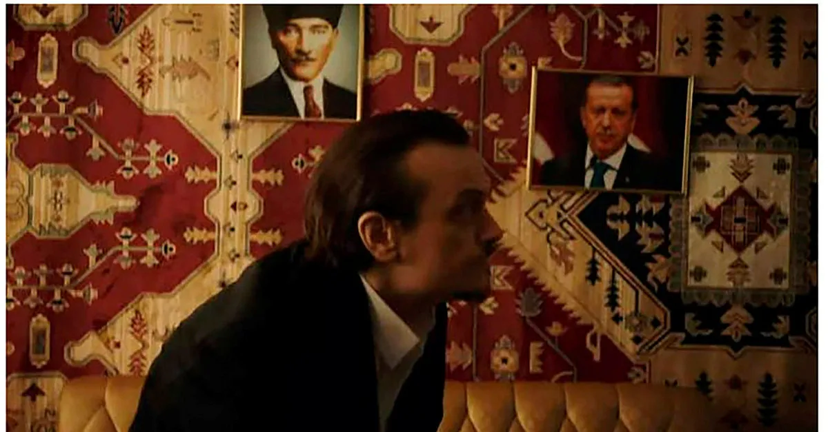Netflix’te Türkiye karşıtı bir film daha! Atatürk ve Başkan Recep Tayyip Erdoğan'ın fotoğrafları… | Video izle