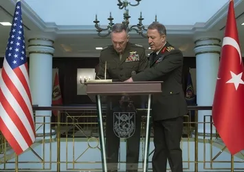 Orgeneral Akar ve Dunford bir araya gelecek