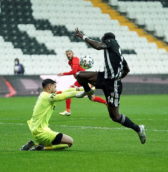 Son dakika: Beşiktaş’ta Sergen Yalçın şoku! Haftaya cezalı