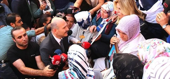 Son dakika: İçişleri Bakanı Soylu Diyarbakır’da evlat nöbeti tutan annelerin yanında