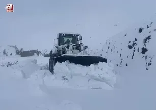 Kar yolları kapattı beyaz esaret başladı