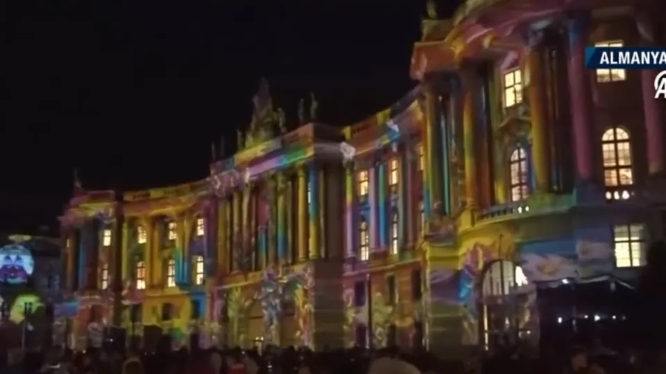 Işık sanata dönüştü! Tarihe ışık tutuldu