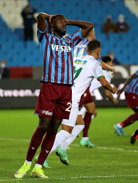trabzonspor-teknik-direktoru-abdullah-avcidan-kirmizi-kart-yorumu-bu-kadar-kolay-sari-kart-gorulmemeli-1632775889548.jpg Trabzonspor Teknik Direktörü Abdullah Avcı'dan kırmızı kart yorumu: Bu kadar kolay sarı kart görülmemeli - 3