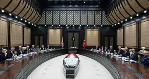 Erdoğan’dan Starmer ile heyetlerarası görüşme!