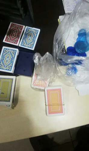 Manisa'da kumar oynanan iş yerine baskın; 20 kişiye 86 bin TL ceza - 2