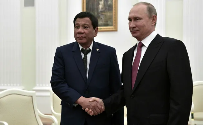Duterte, sıkıyönetim ilan etti! Rusya'dan silah talep etti - 1
