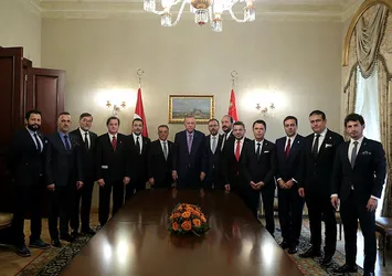 Başkan Erdoğan, Beşiktaş Kulübü Yönetim Kurulu'nu kabul etti