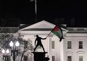 Beyaz Saray'ın önünde tarihi protesto: Biden'ın elleri kanlı! ABD Gazze için tek ses oldu