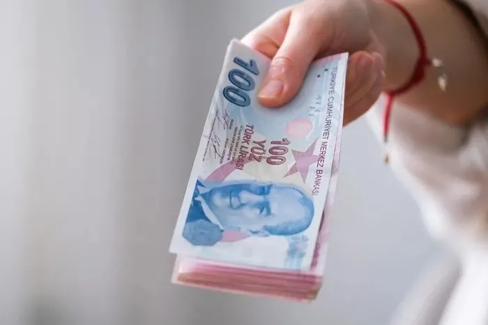 dunya-bankasindan-deprem-bolgesine-ek-1-milyar-dolar-kaynak-1737012004431.jpeg IFC Türkiye ve Orta Asya Direktörü Wiebke Schloemer, 2025'te Türkiye ekonomisinde kayda değer bir düşüş beklediklerini ifade etti (AA)