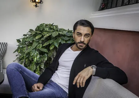 Ünlü oyuncuya büyük şok! Sahte emlakçı hapsi boyladı