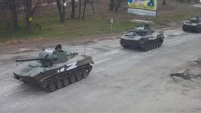 Son dakika: Rus tanklarındaki 'Z' ve 'V' harflerinin anlamları ortaya çıktı! Ukrayna'ya giren her araca yazdılar - 2