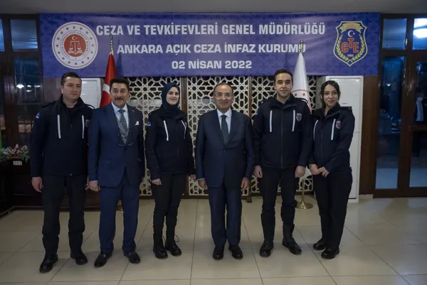 Adalet Bakanı Bekir Bozdağ: Her türlü denetime açık bir infaz sistemi uyguluyoruz