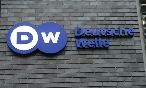 DW’nin ’antisemitizm’ oyununa mahkeme ’dur’ dedi: Filistinli gazeteci açtığı davayı kazandı