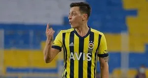Sarı lacivertli takımda flaş Mesut Özil gelişmesi