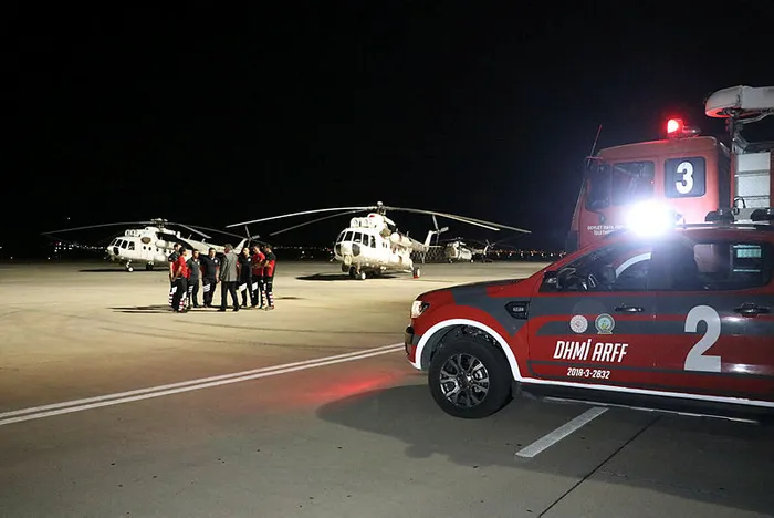 Ukrayna'dan Türkiye'ye 5 yangın söndürme helikopteri geldi! Hava karardığında müdahale sürecek - 1