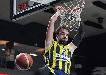 Fenerbahçe Türkiye Sigorta Basketbol Süper Ligi finalinde Anadolu Efes'in rakibi oldu