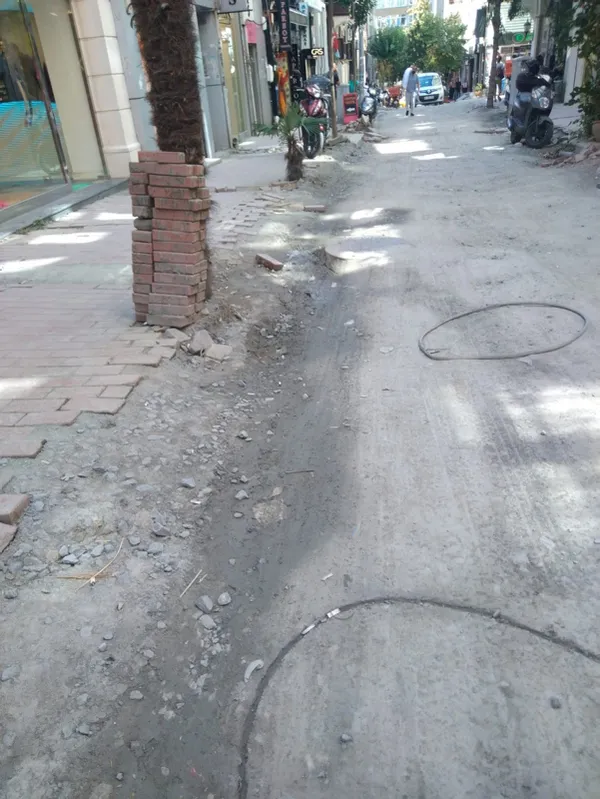 İstanbul’dan İSKİ manzaraları! Şişli’deki kazı çalışması vatandaşları isyan ettirdi! Güngören’de bir ailenin evini su bastı