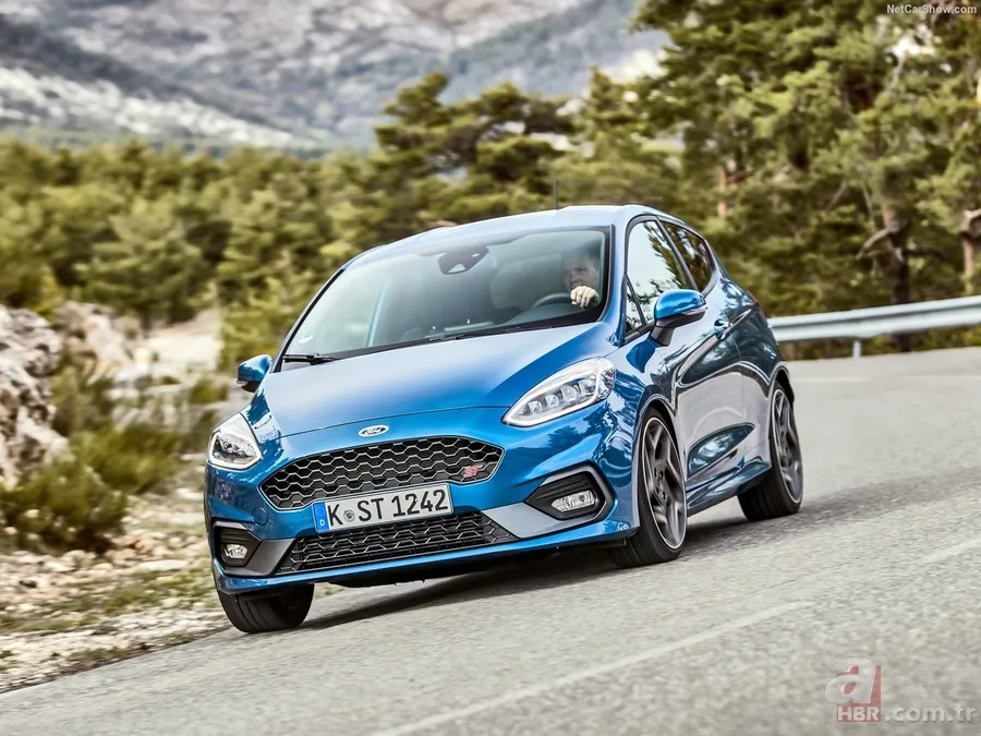 2018 Ford Fiesta ST 10