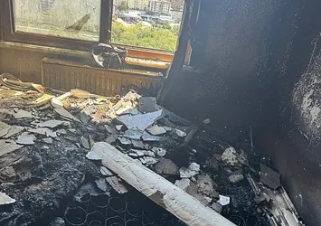 Kağıthane'de 4 katlı binada yangın! 1 itfaiye eri dumandan etkilendi