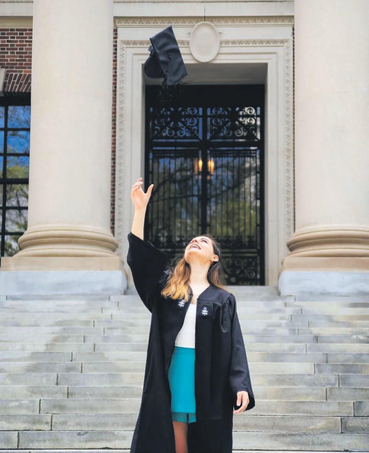 Eşkıya Dünyaya Hükümdar Olmaz'ın Zeynep'i Ece Hakim Harvard'dan mezun oldu! Tebrik yağdı