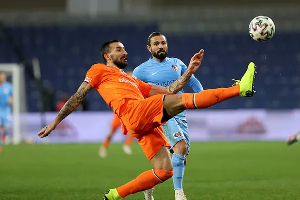 Süper Lig 12. hafta mücadelesi | Başakşehir 1-2 Gaziantep FK MAÇ SONUCU